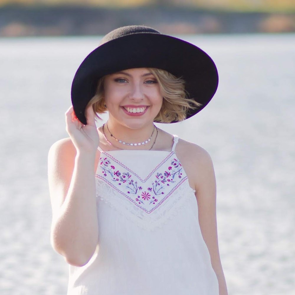 Meet your Posher, Zoie